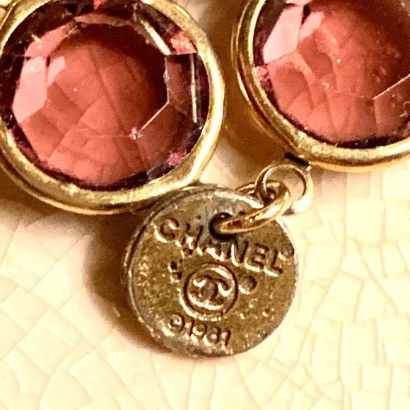 CHANEL Vintage 1981 Chiclet Amethyst Sautoir-Style Necklace - Picture 11 of 14